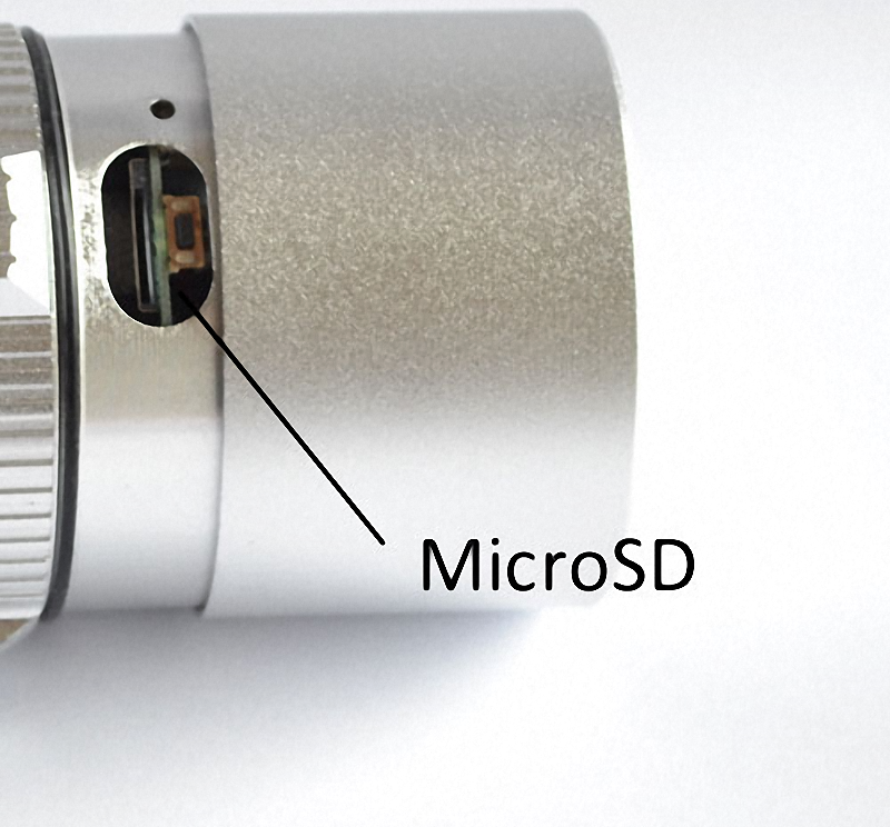 MicroSD-Slot an Speicherkamera MicroSD-Slot an Speicherkamera